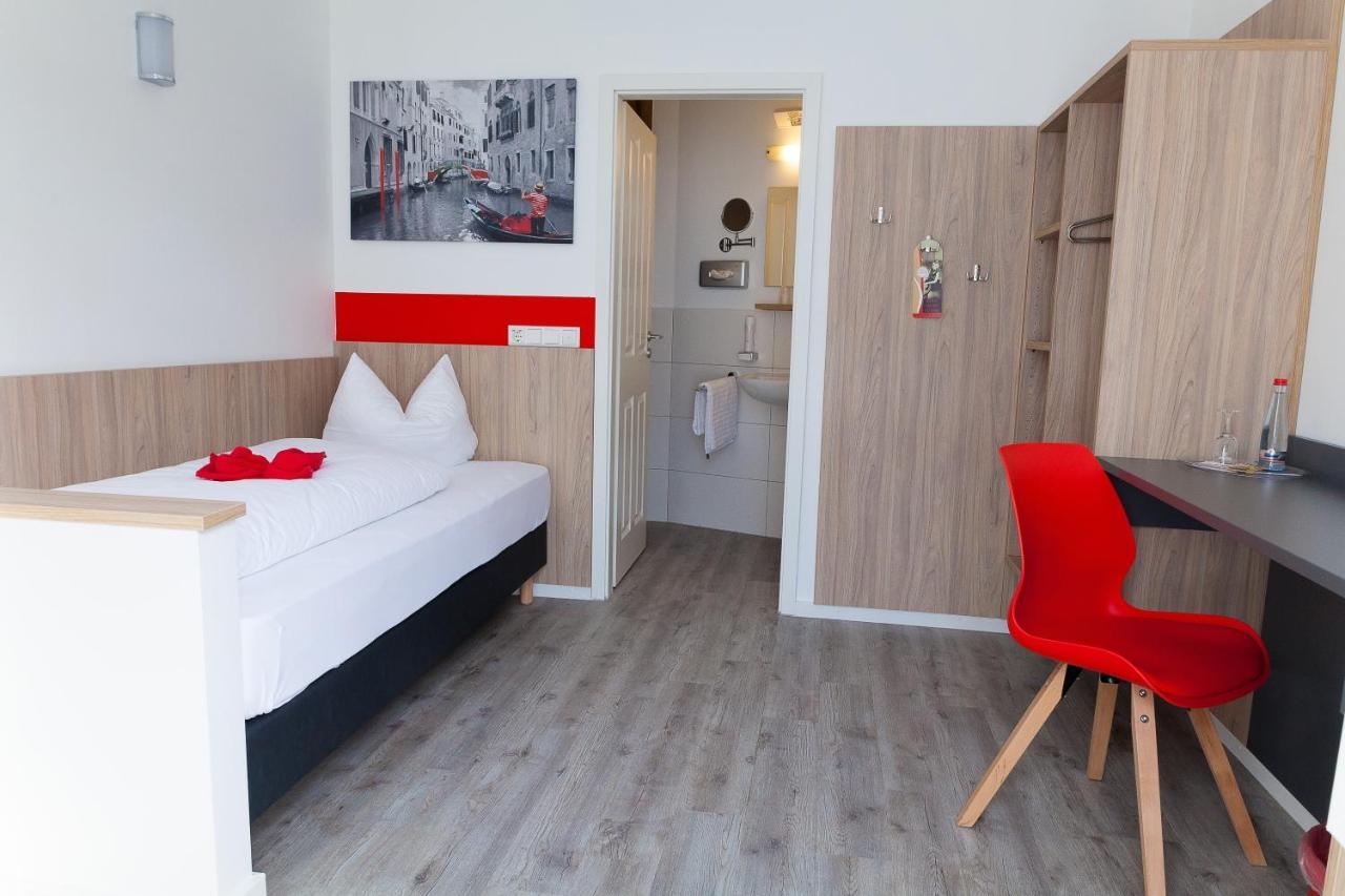 Hotel Hohenloher Tor Бретцфельд Экстерьер фото