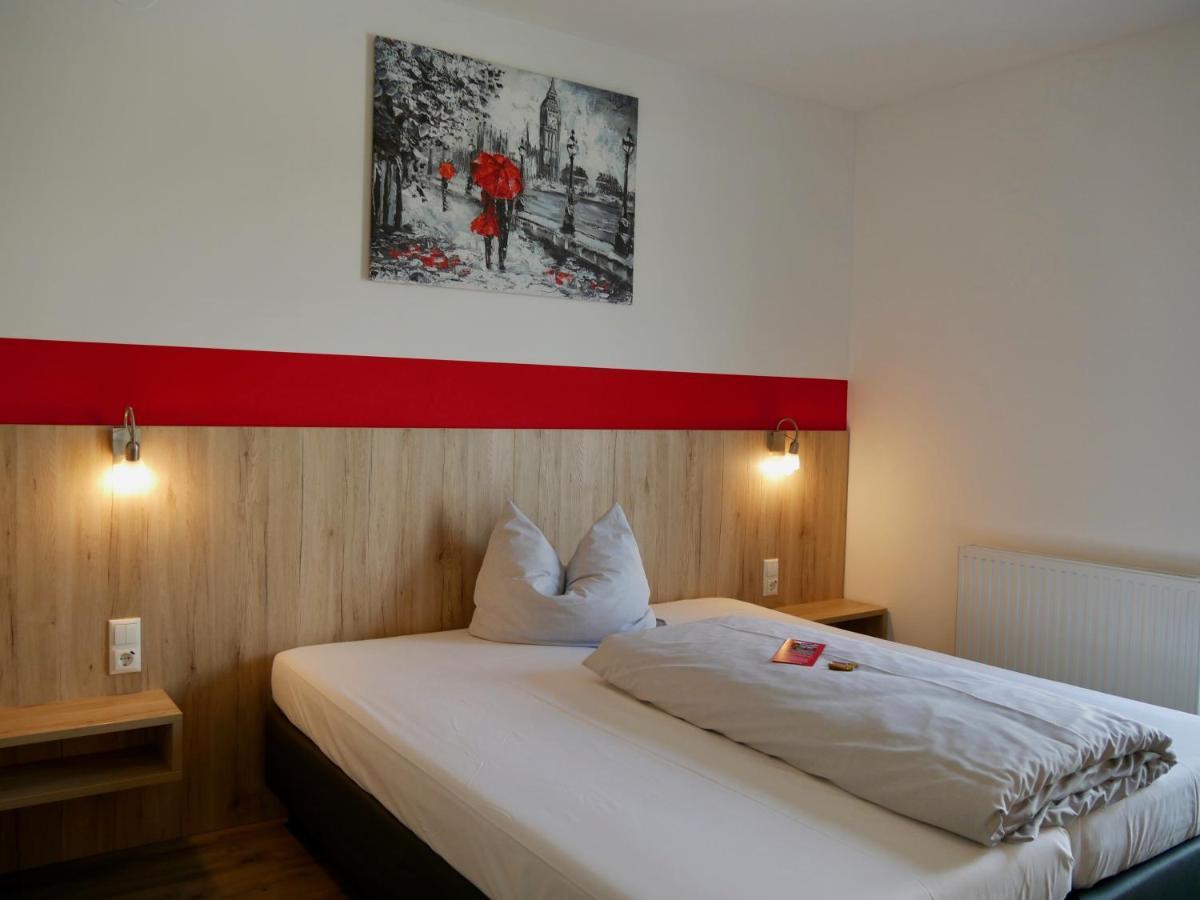 Hotel Hohenloher Tor Бретцфельд Экстерьер фото